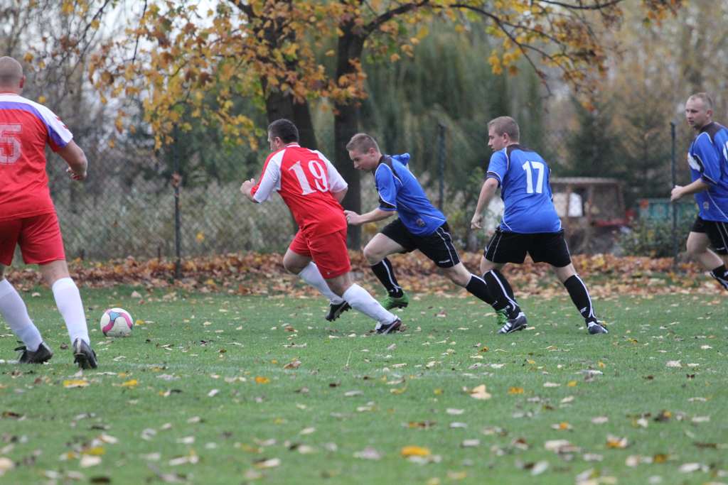 Klasa B: Błękitni - Victoria 7:0