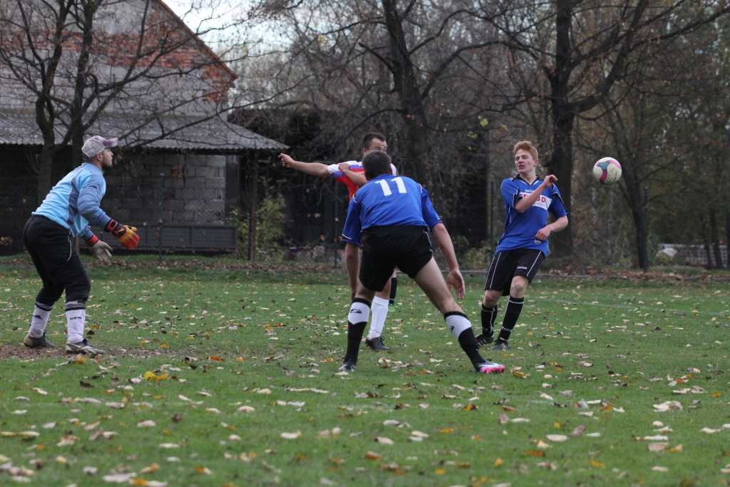 Klasa B: Błękitni - Victoria 7:0