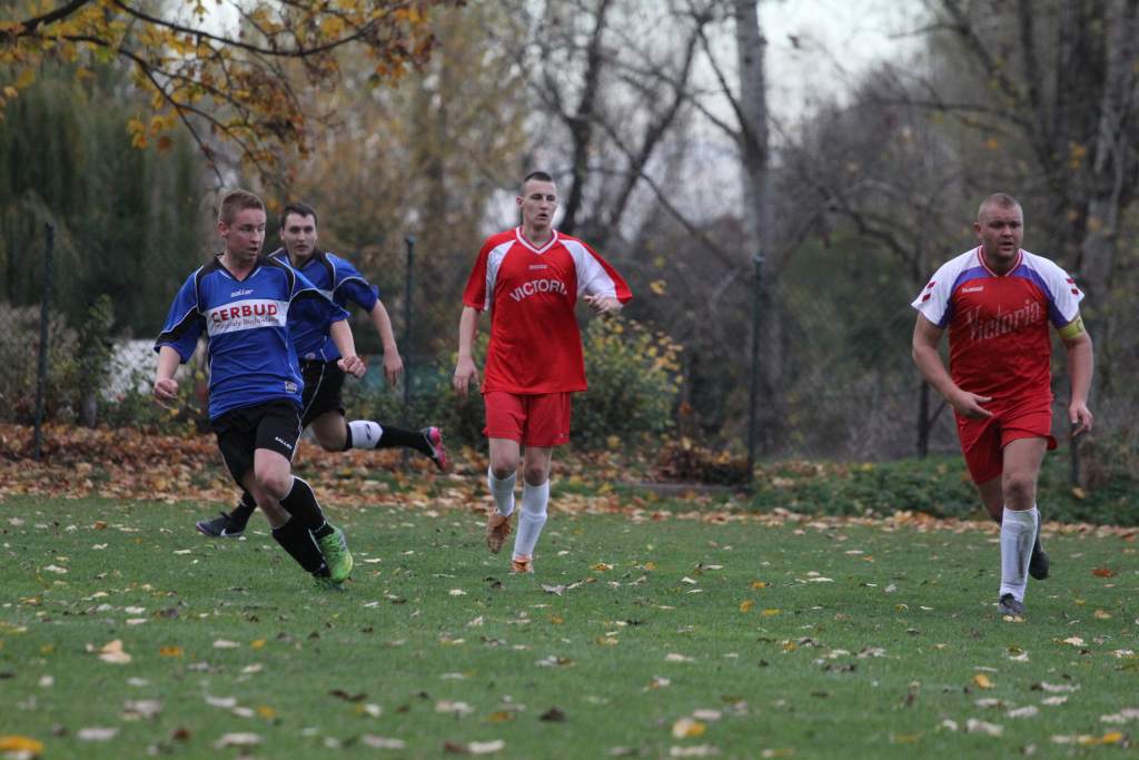 Klasa B: Błękitni - Victoria 7:0