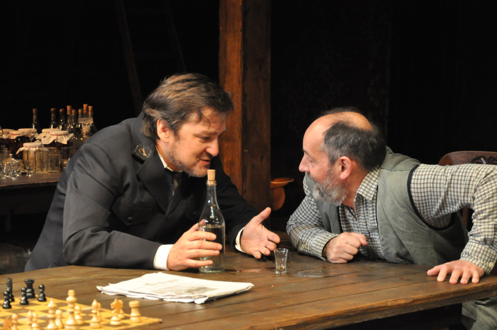 Zabijanie Gomułki na deskach legnickiego teatru