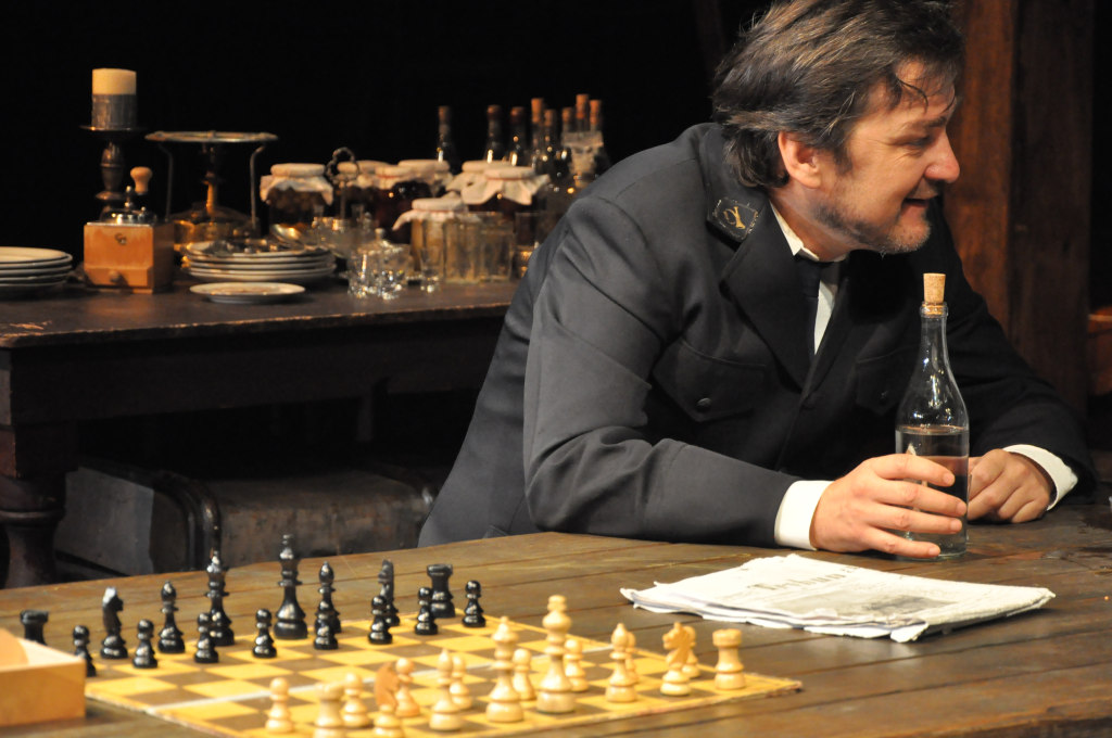 Zabijanie Gomułki na deskach legnickiego teatru