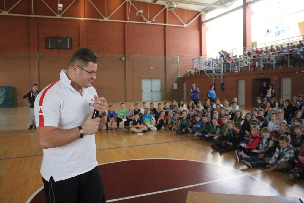 Mistrz Świata w rzucie młotem odwiedził legnicką szkołę