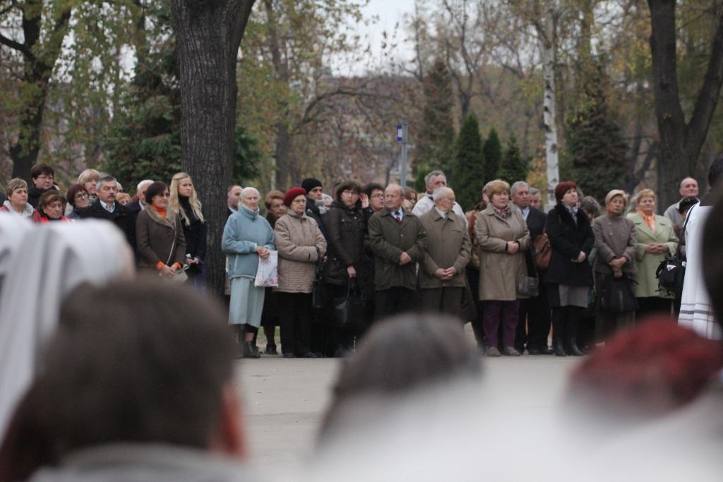 Msza Święta na legnickim cmentarzu