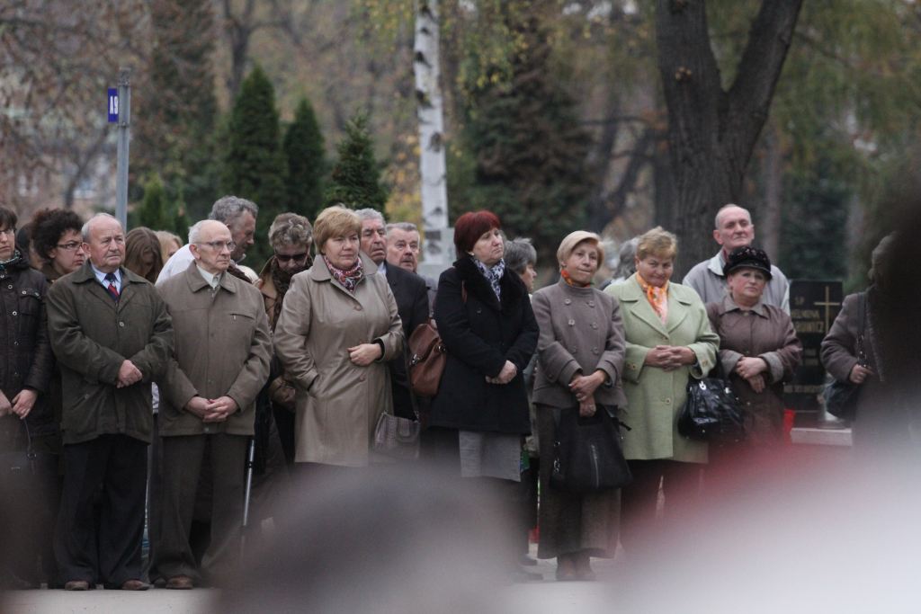 Msza Święta na legnickim cmentarzu