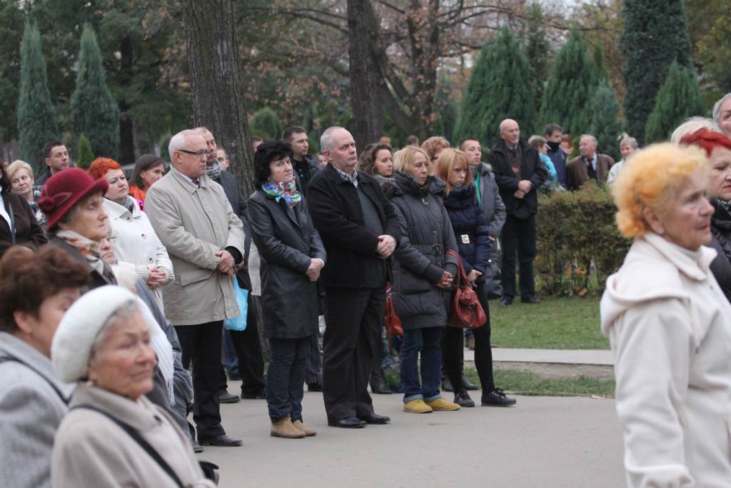 Msza Święta na legnickim cmentarzu