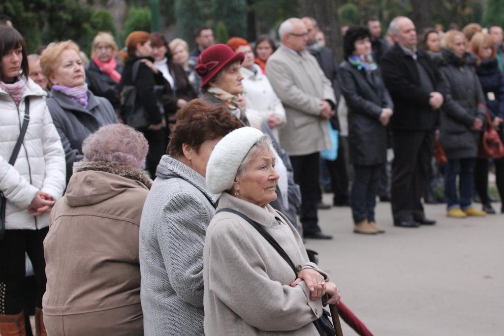 Msza Święta na legnickim cmentarzu
