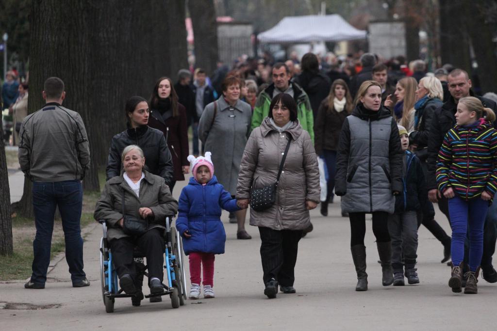 Msza Święta na legnickim cmentarzu