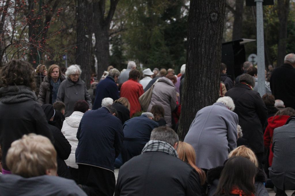 Msza Święta na legnickim cmentarzu