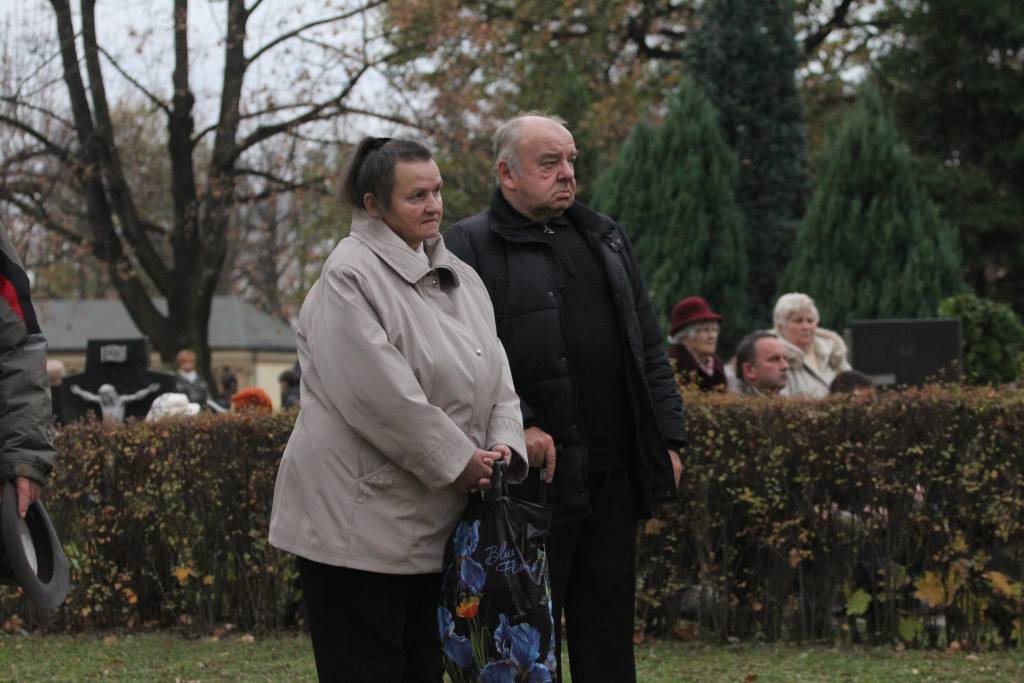 Msza Święta na legnickim cmentarzu