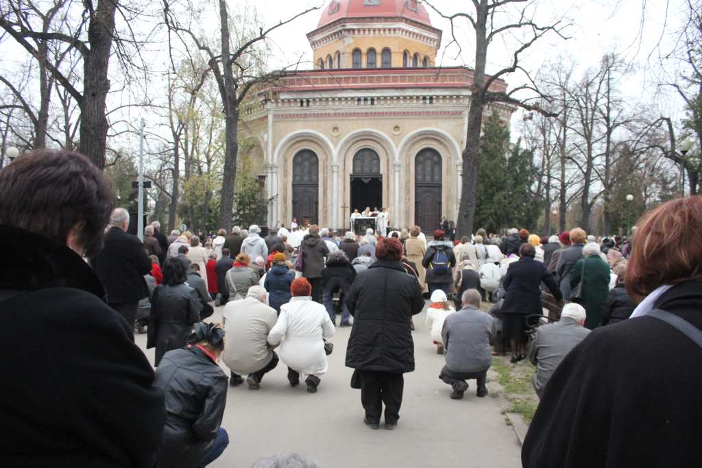Msza Święta na legnickim cmentarzu