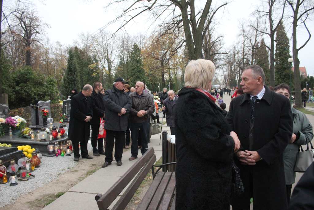 Msza Święta na legnickim cmentarzu