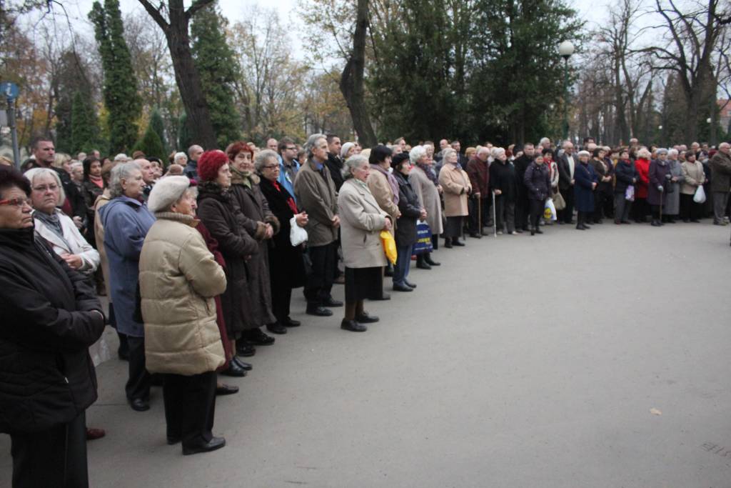 Msza Święta na legnickim cmentarzu