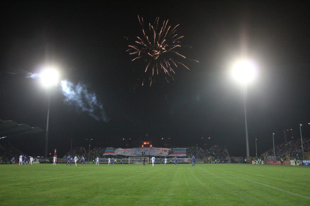 Stadion im. Orła Białego z kompletem publiczności