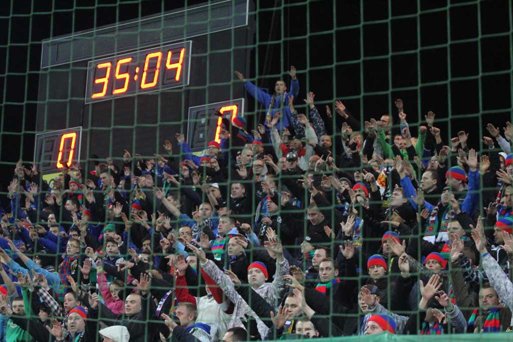 Stadion im. Orła Białego z kompletem publiczności