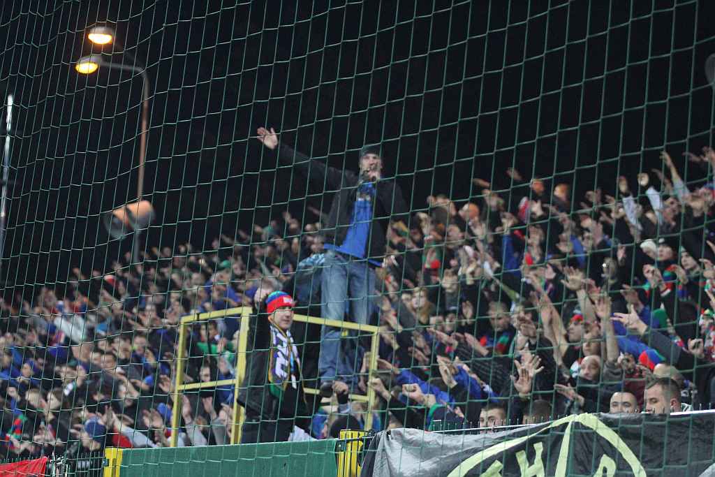 Stadion im. Orła Białego z kompletem publiczności
