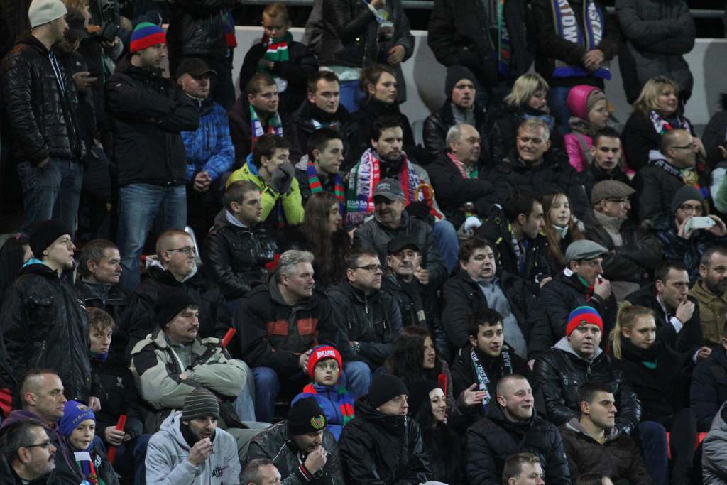 Stadion im. Orła Białego z kompletem publiczności