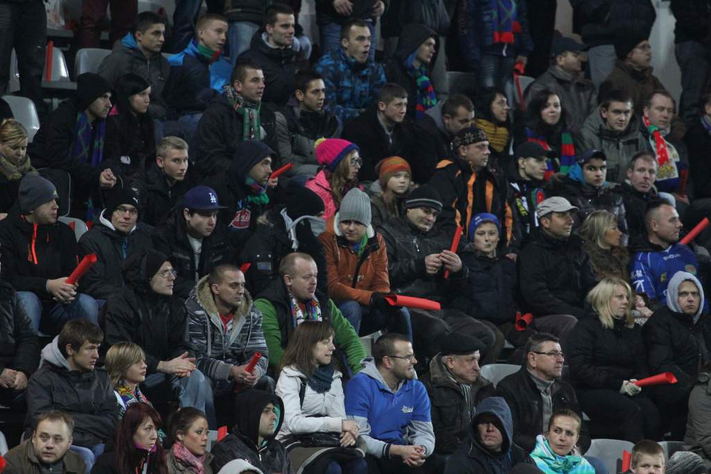 Stadion im. Orła Białego z kompletem publiczności