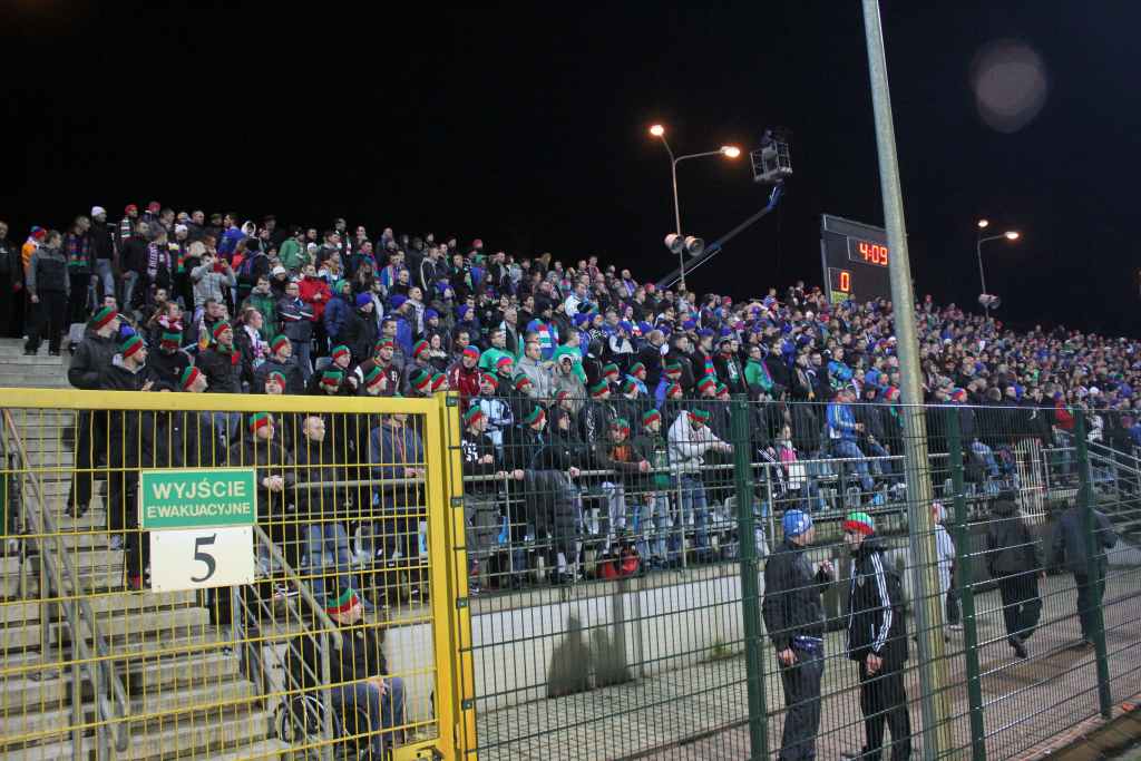 Stadion im. Orła Białego z kompletem publiczności