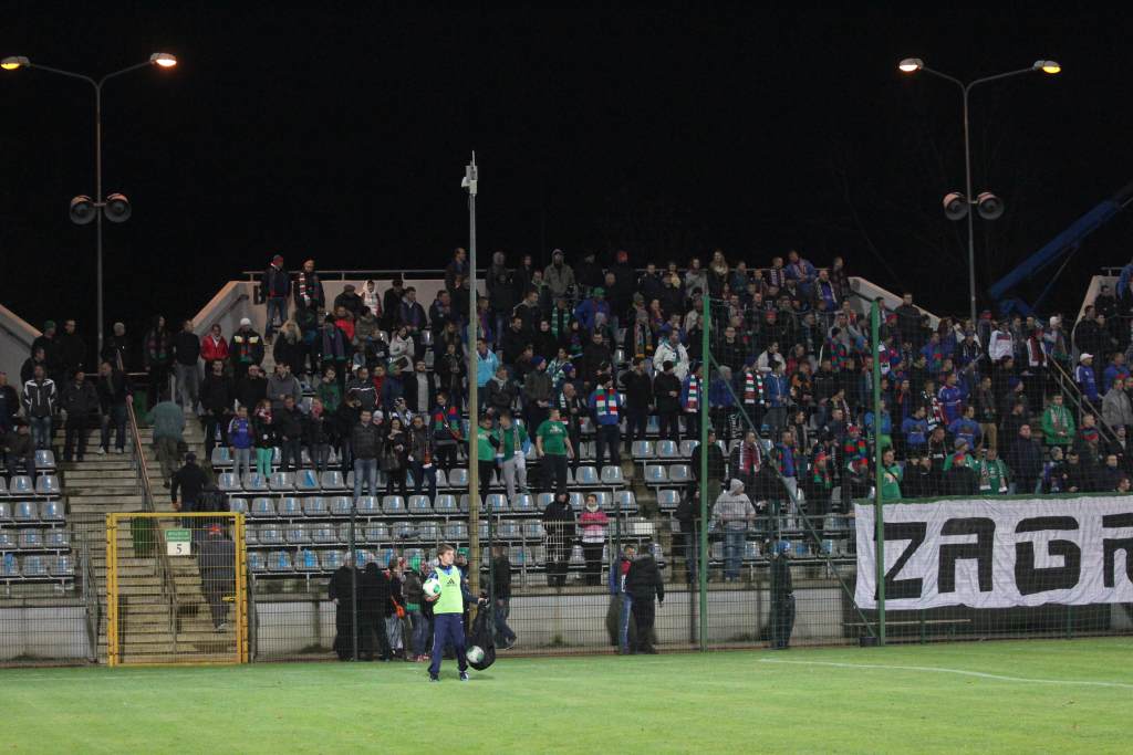 Stadion im. Orła Białego z kompletem publiczności