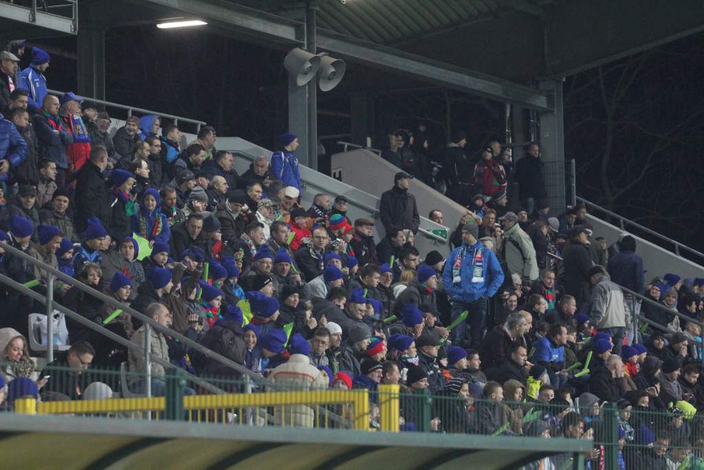 Stadion im. Orła Białego z kompletem publiczności