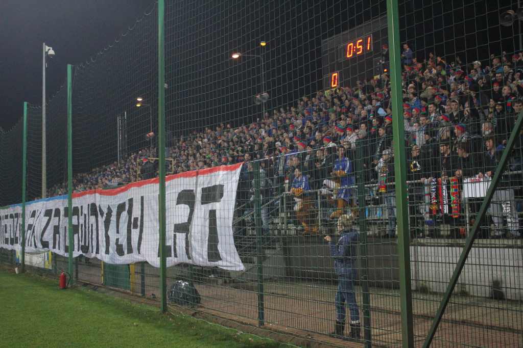 Stadion im. Orła Białego z kompletem publiczności