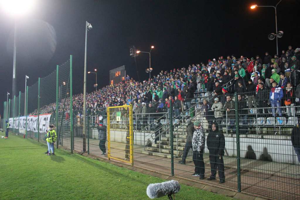 Stadion im. Orła Białego z kompletem publiczności