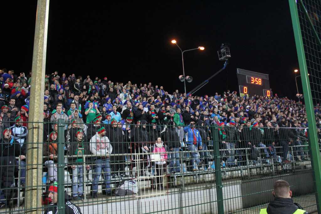 Stadion im. Orła Białego z kompletem publiczności