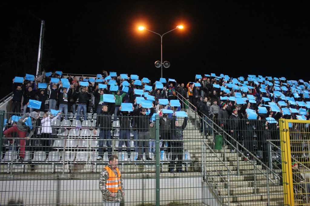 Stadion im. Orła Białego z kompletem publiczności