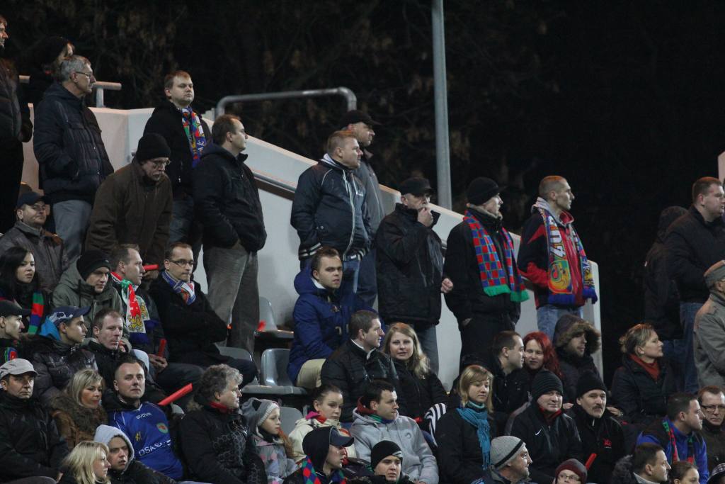 Stadion im. Orła Białego z kompletem publiczności