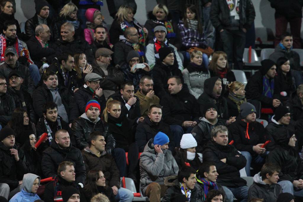 Stadion im. Orła Białego z kompletem publiczności