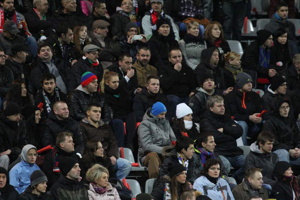 Stadion im. Orła Białego z kompletem publiczności