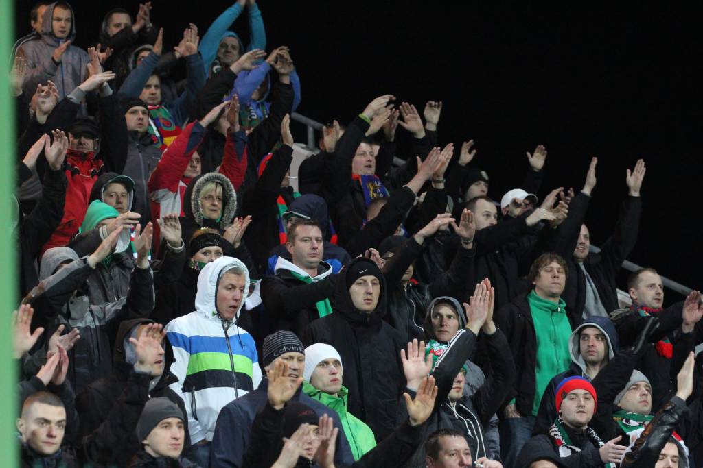 Stadion im. Orła Białego z kompletem publiczności