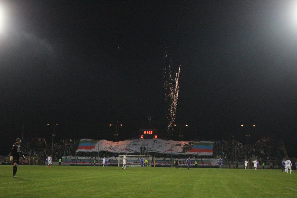 Stadion im. Orła Białego z kompletem publiczności