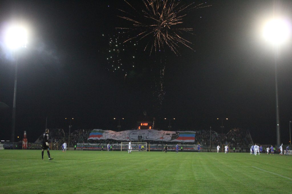 Stadion im. Orła Białego z kompletem publiczności