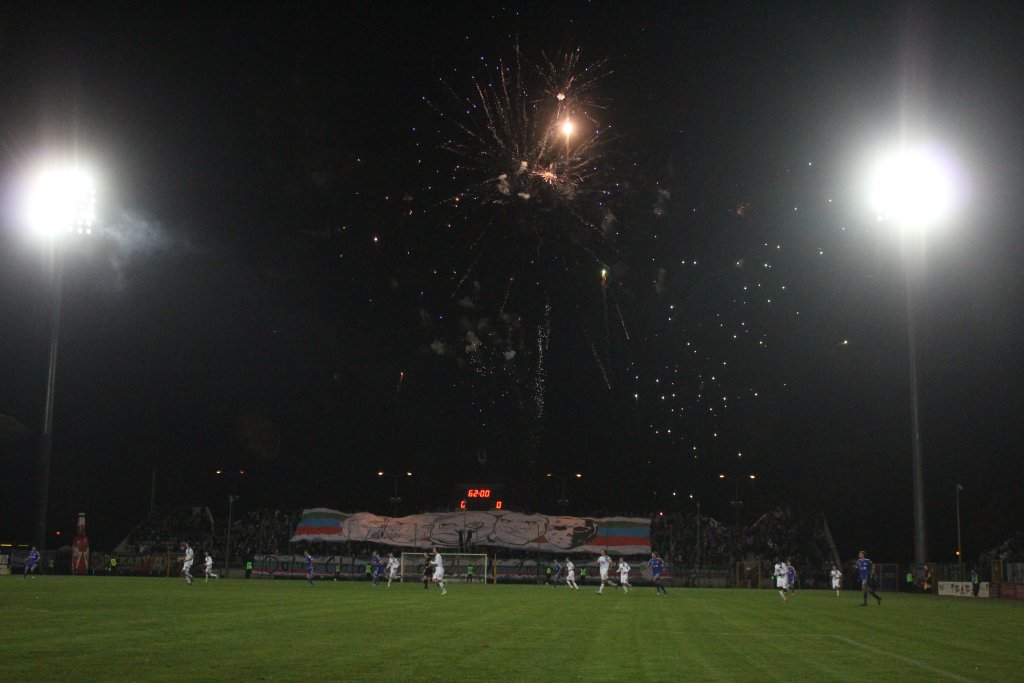 Stadion im. Orła Białego z kompletem publiczności