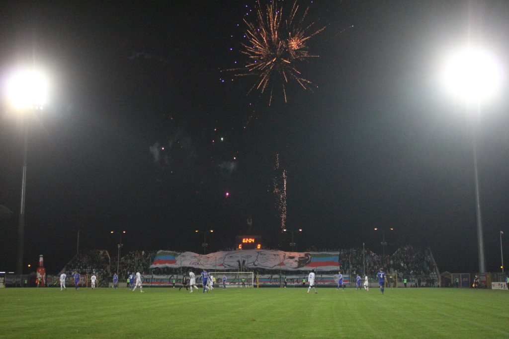 Stadion im. Orła Białego z kompletem publiczności