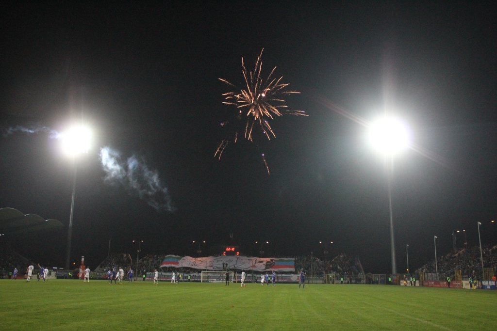 Stadion im. Orła Białego z kompletem publiczności
