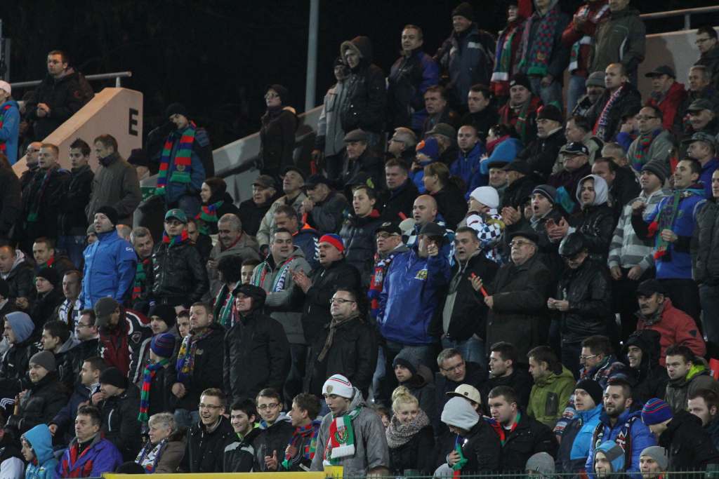 Stadion im. Orła Białego z kompletem publiczności
