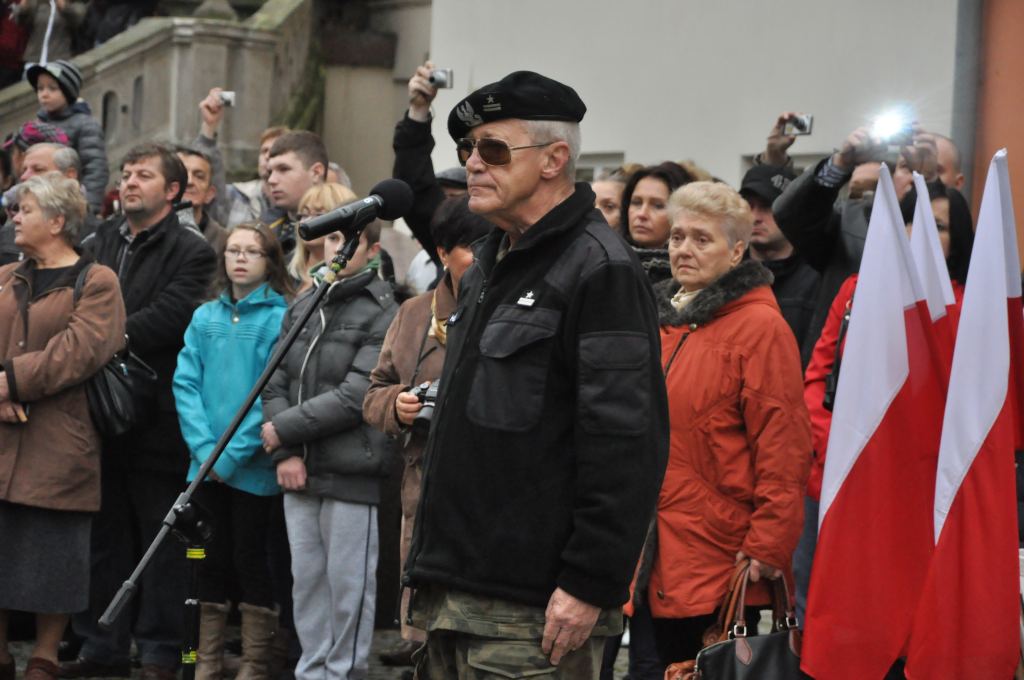 Uczniowie klas mundurowych ślubowali w Rynku