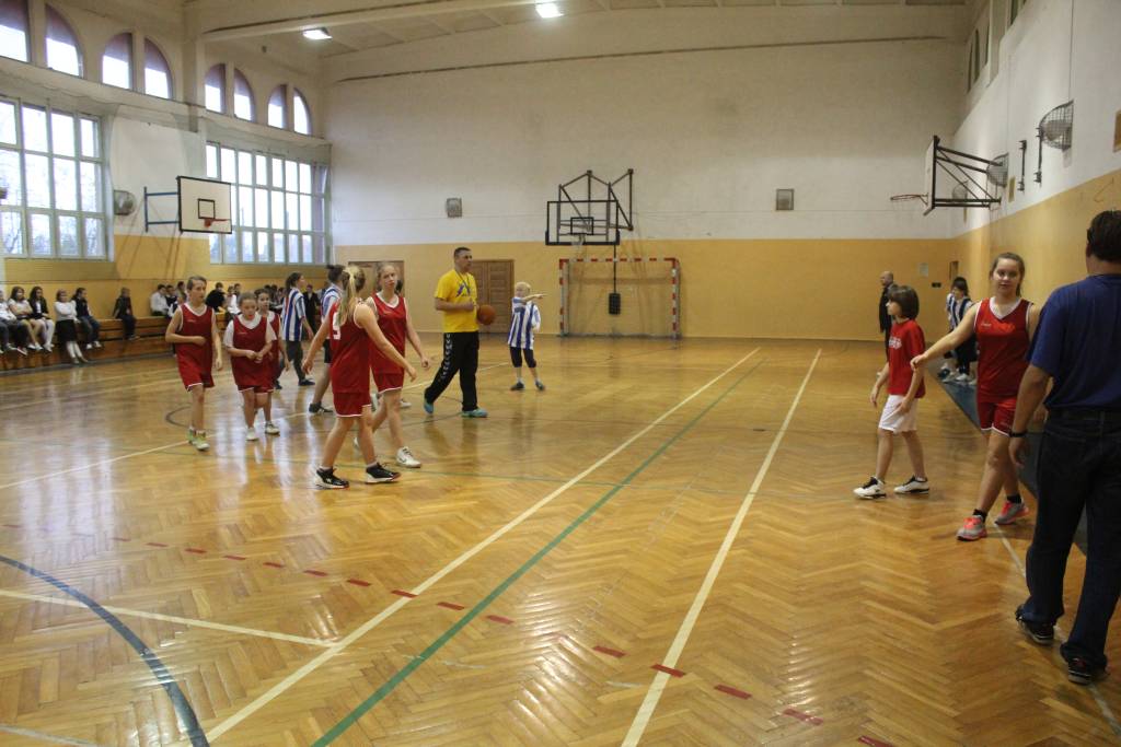 Koszykarki rywalizują o mistrzostwo Legnicy