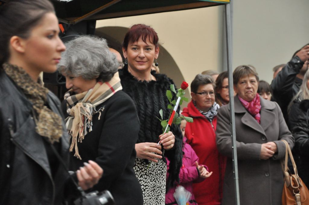 Uczniowie klas mundurowych ślubowali w Rynku