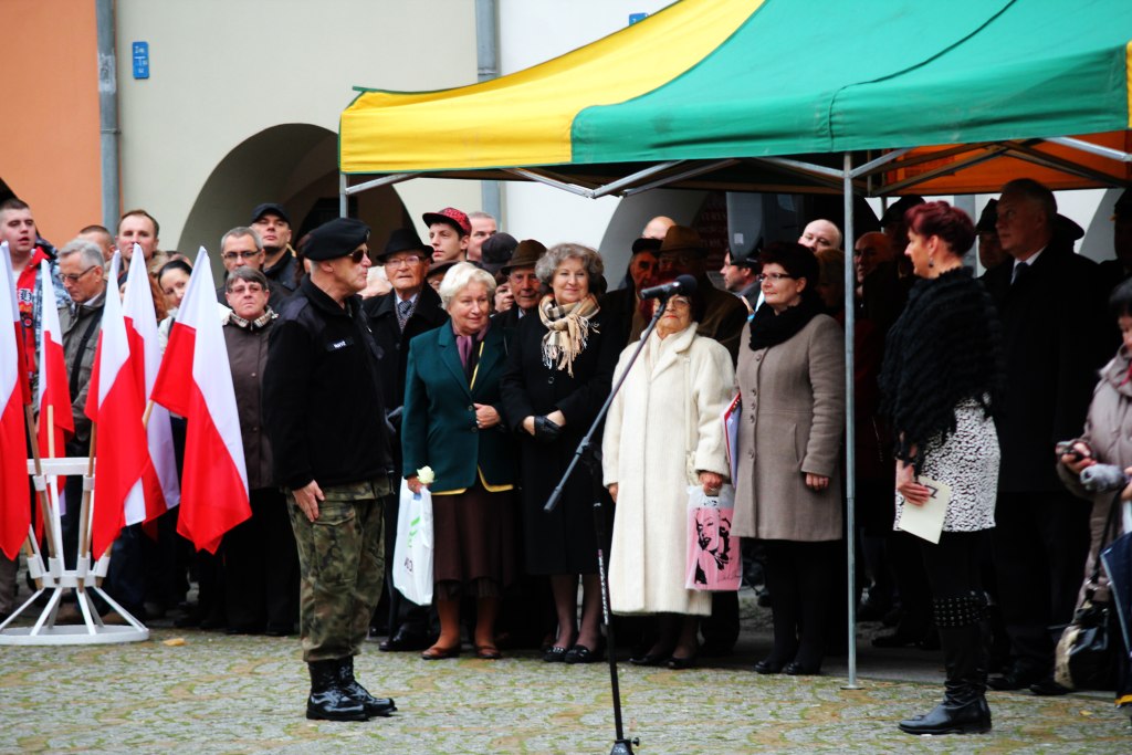 Uczniowie klas mundurowych ślubowali w Rynku