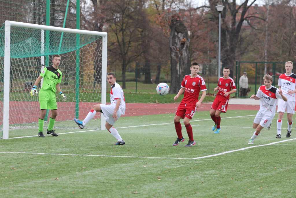 LCJ: Miedź Legnica -  Gwarek Zabrze 0:2