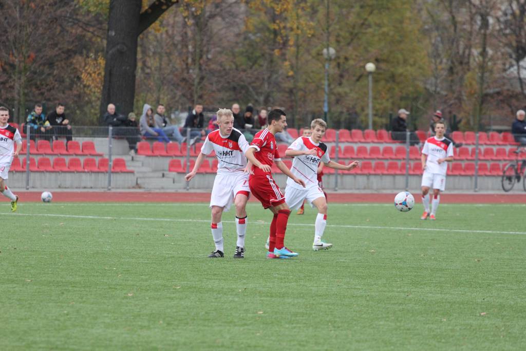 LCJ: Miedź Legnica -  Gwarek Zabrze 0:2