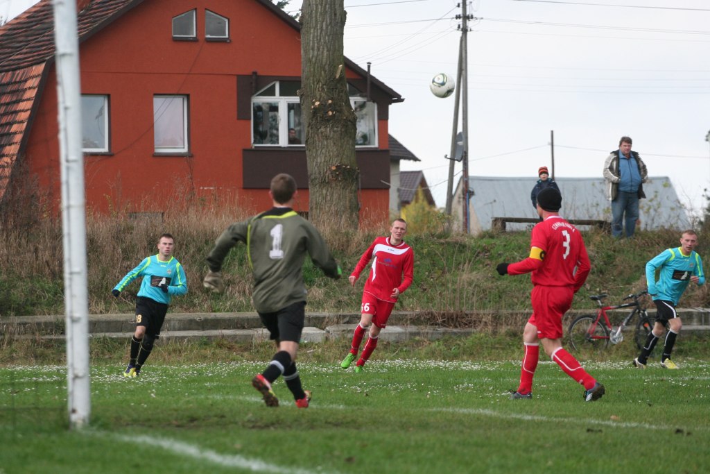 Klasa A: LKS Czarni - Iskra 3:3