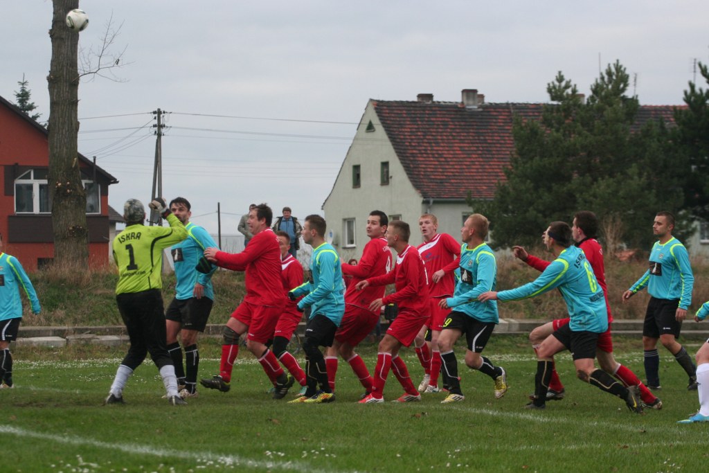 Klasa A: LKS Czarni - Iskra 3:3