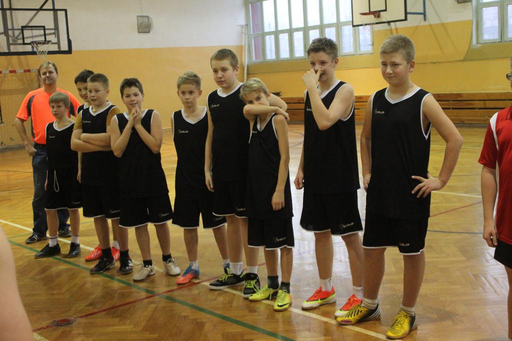 Chłopcy z SP18 najlepsi w Legnicy cz2