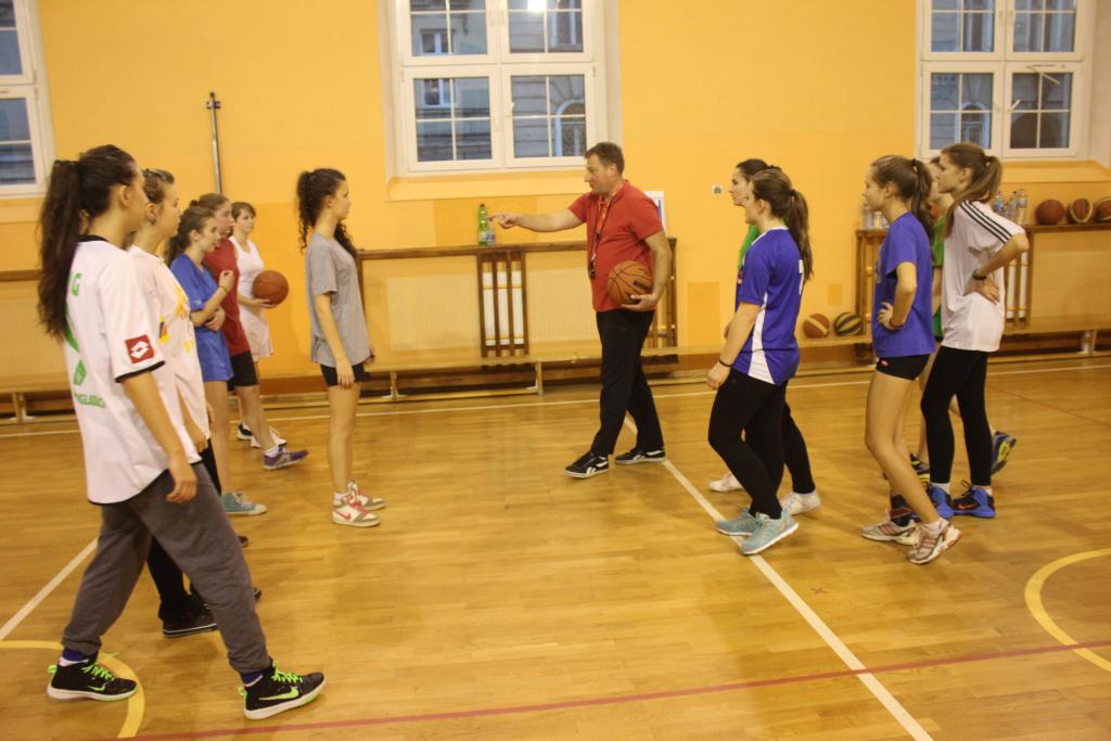 Juniorki Ekonoma Legnica trenują