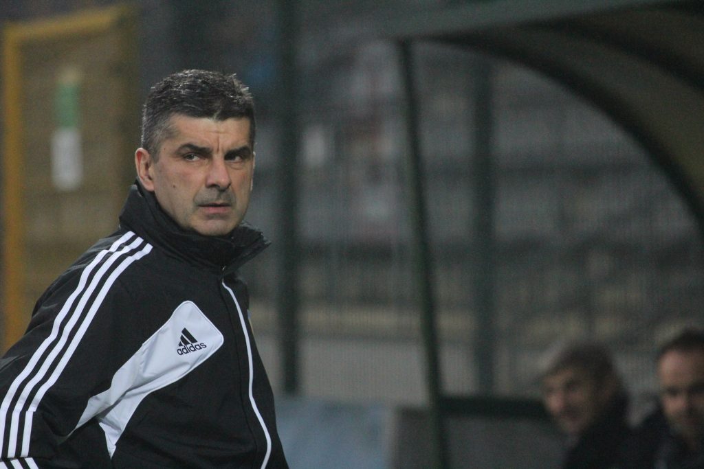Tylko remis we mgle na pożegnanie z ligą
