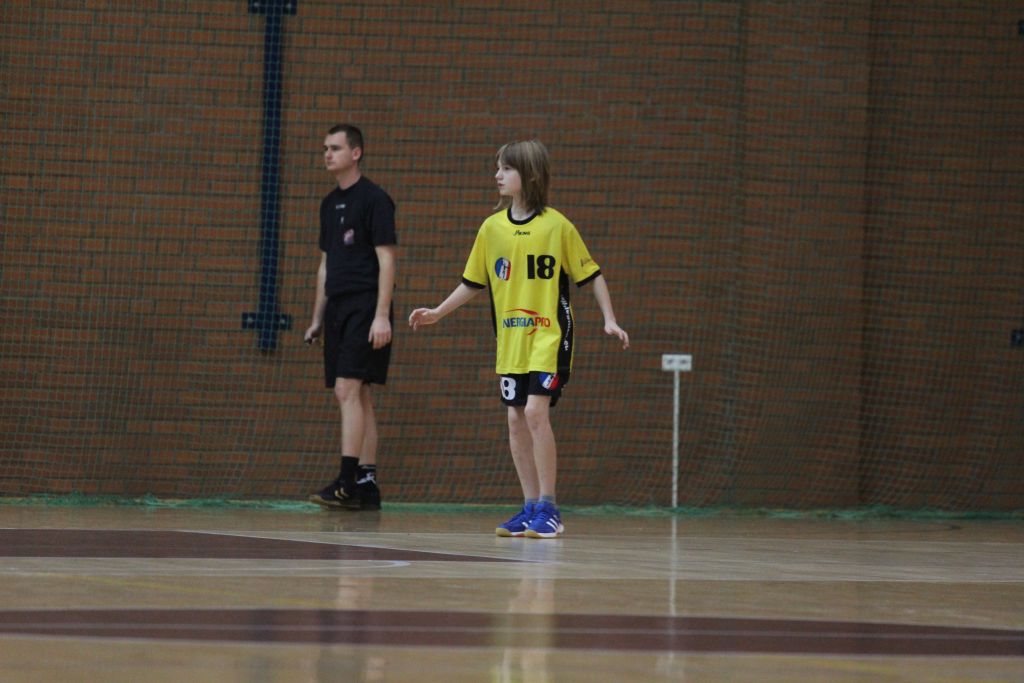 Chłopcy: MSPR Siodemka - Chrobry Głogów 21:23